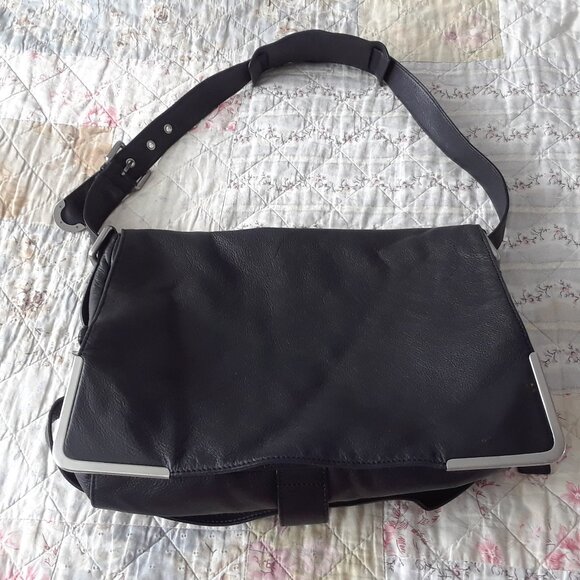 Kenneth Cole Leather Messenger Shoulder Bag - Picture 5 of 16